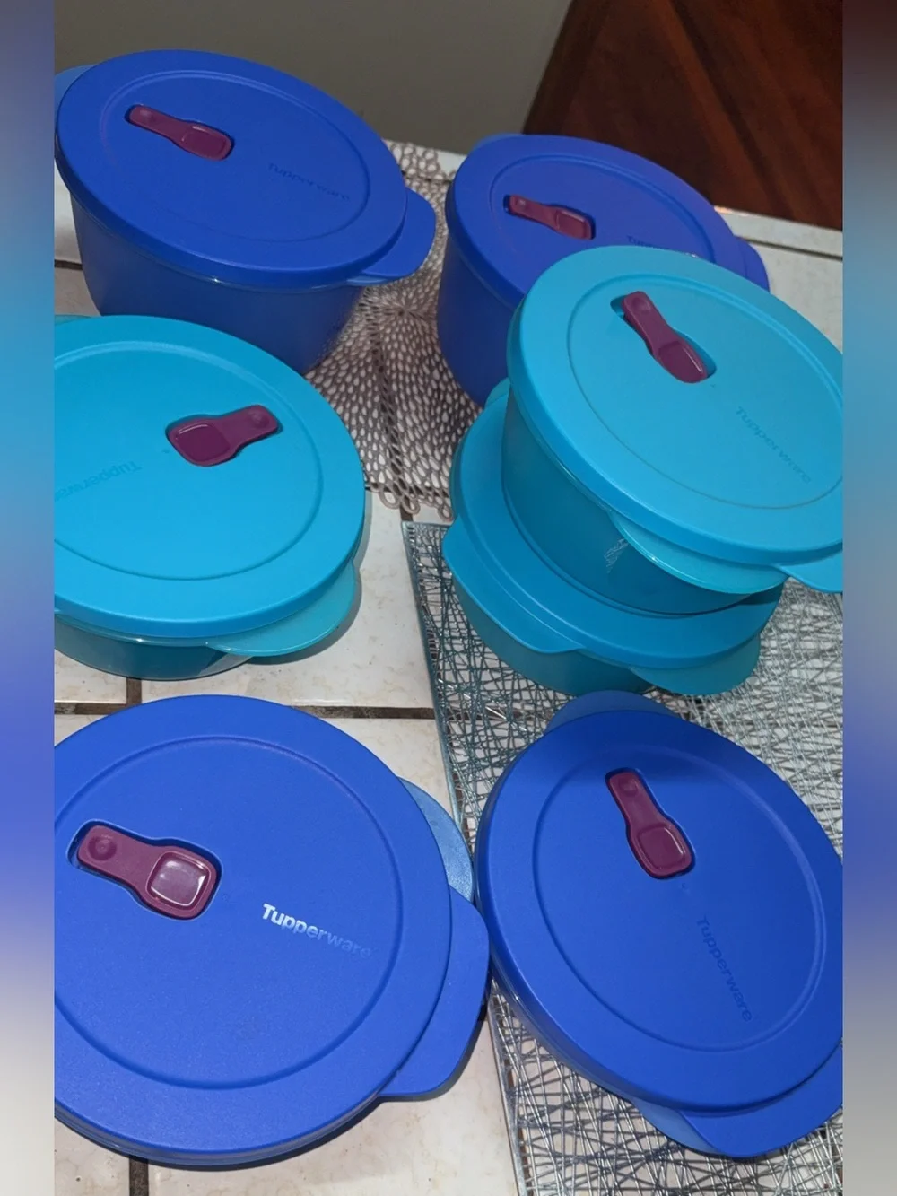 Tupperware Blue and Teal Microwave Containers with Maroon Vents 7 pieces